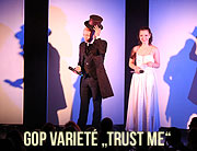 „Trust me“.  Das neue Programm des GOP Variete-Theaters vom 31.10.2018-13.01.2019 (©Foto: Martin Schmitz)